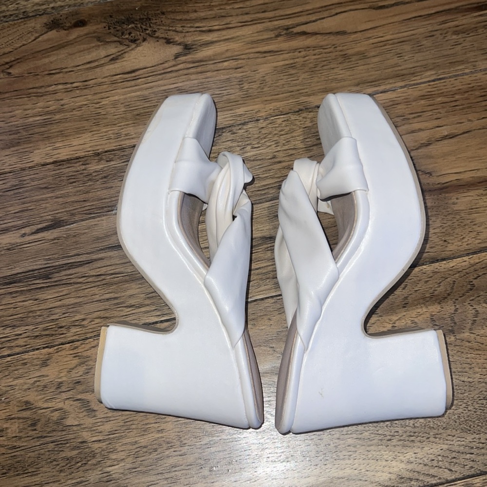 White Chunky Women's Platform Heels